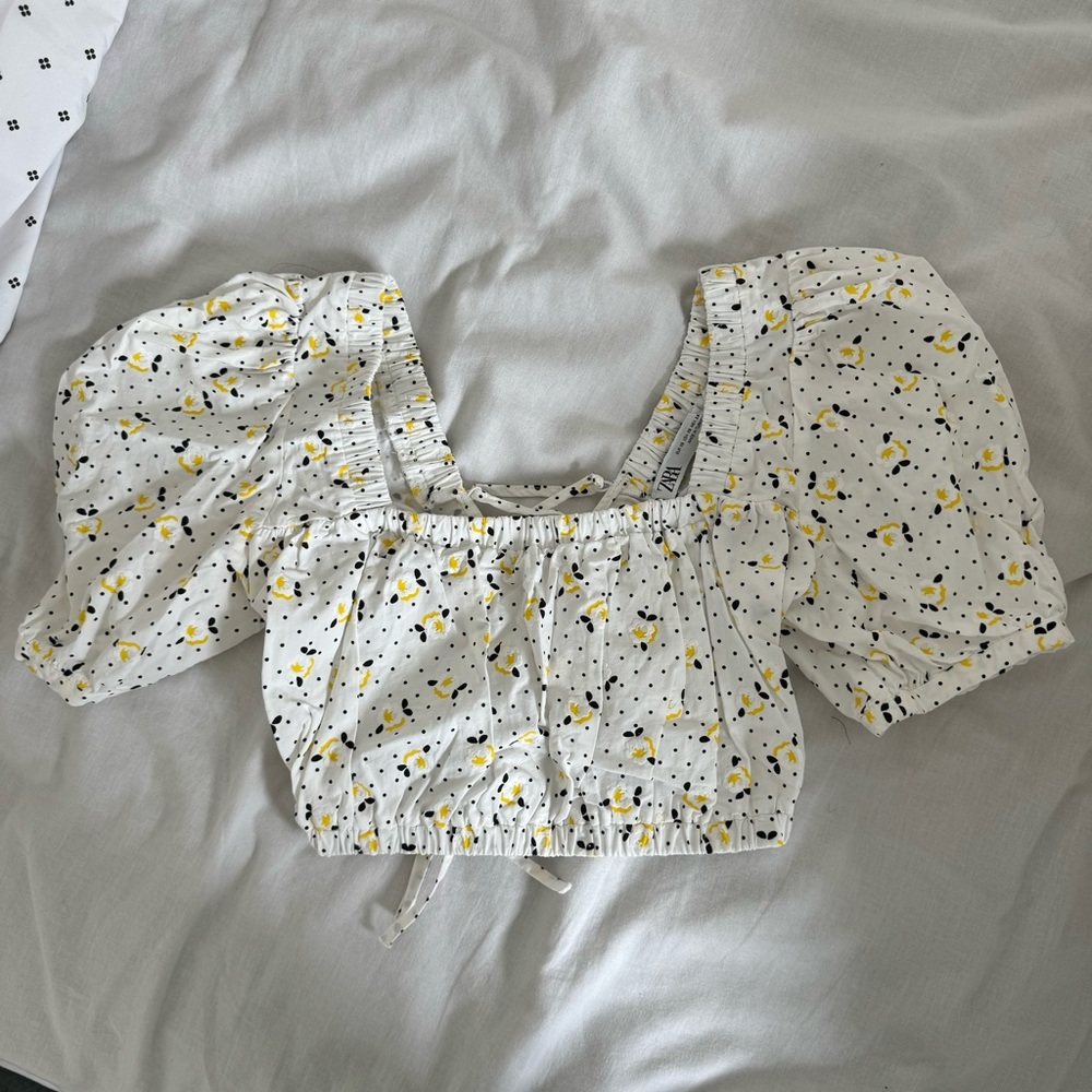 Zara Puff Sleeve Cropped Blouse - white black yellow puffy cropped blouse
